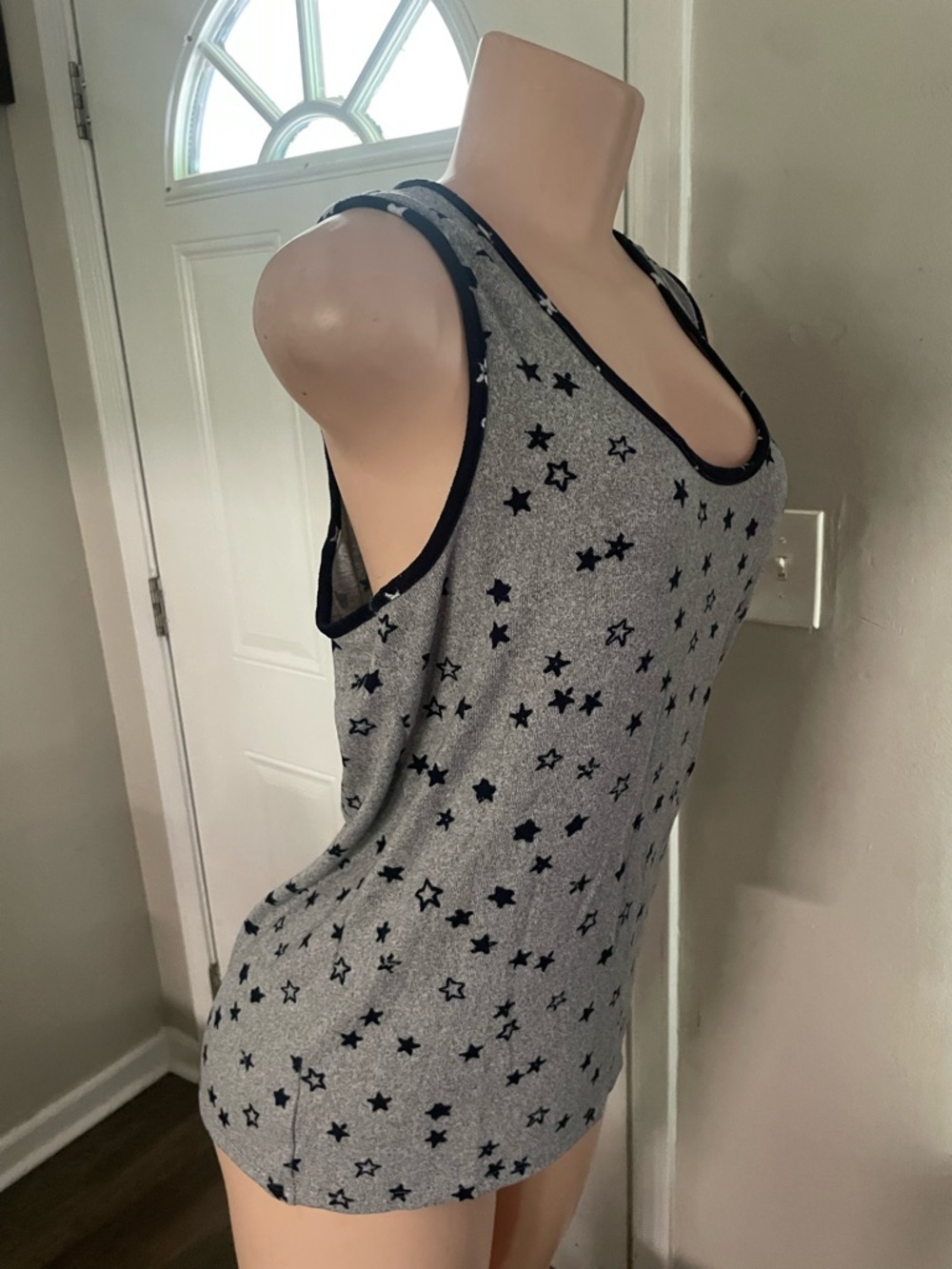 Lucky brand soft Sleeveless Grey Star-Print Tank Top - Casual Women's Top Large - Picture 5 of 6